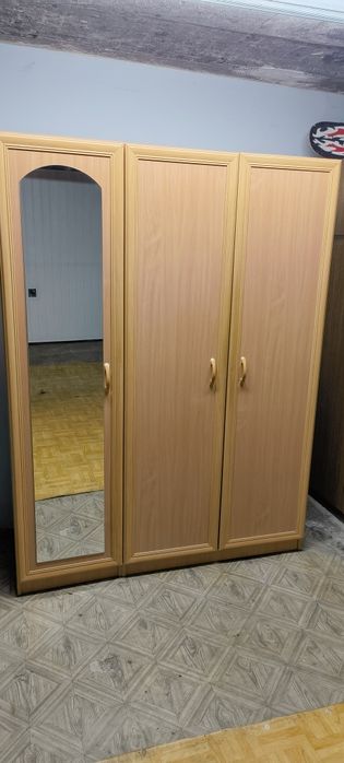 Szafa duża i mała z lustrem