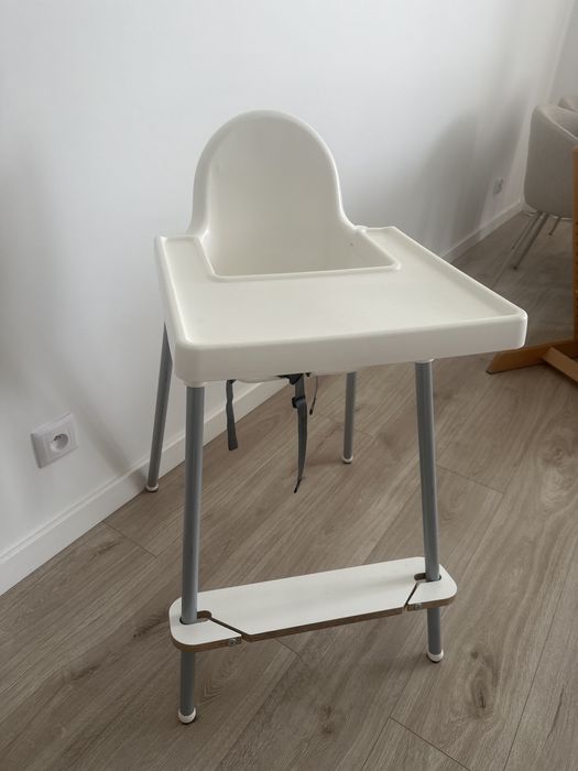 Krzesło do karmienia IKEA z podnóżkiem