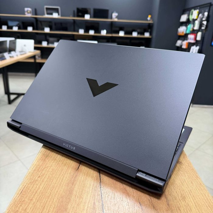 Iгровий HP Victus 15 - 144 Гц/i5 12450H/RTX 4050 6 GB/16 GB/512 NVME
