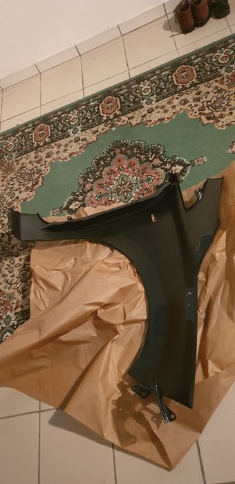 Peça dianteira esquerda Nissan Leaf eco edition