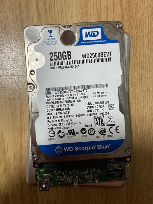 Western Digital 250 GB 2.5" SATA Hard Drive with Enclosure and USB Connection Cable64550624161411120