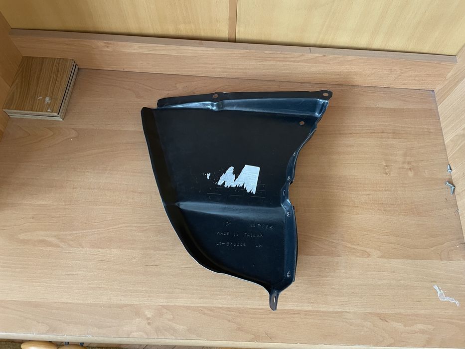Локер лівий BMW e60