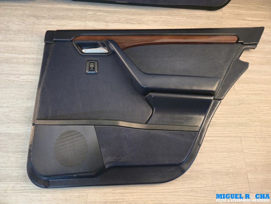 Conjunto de bancos e forras couro azul Mercedes W202