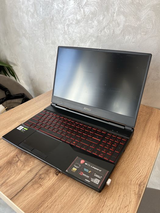 Ігровий ноутбук MSI GL65 Leopard