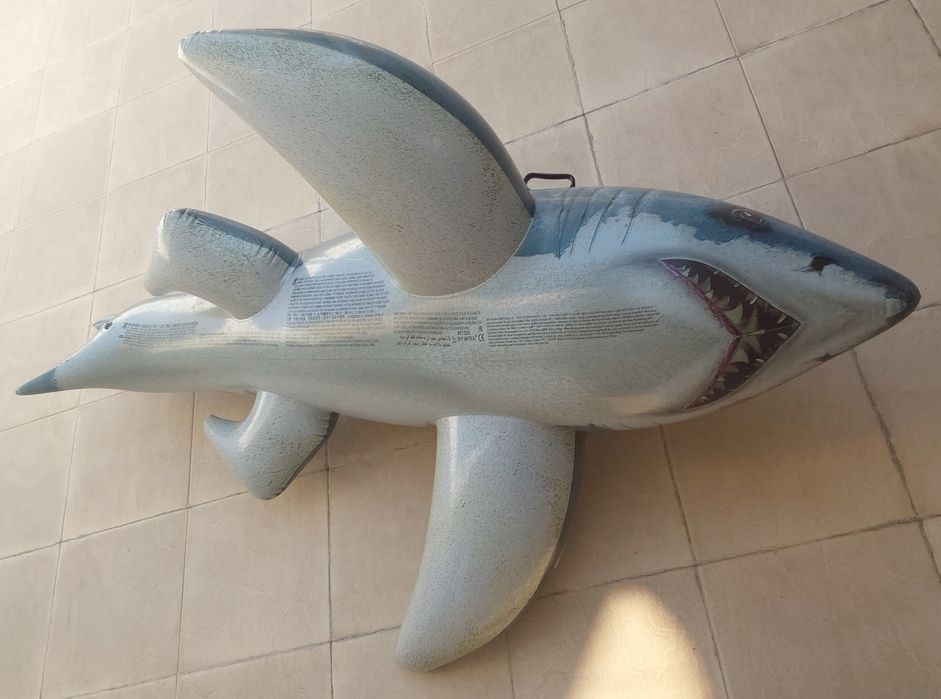 TUBARÃO INSUFLÁVEL , BÓIA BRINQUEDO PARA CRIANÇA.Praia,Piscina,Férias.