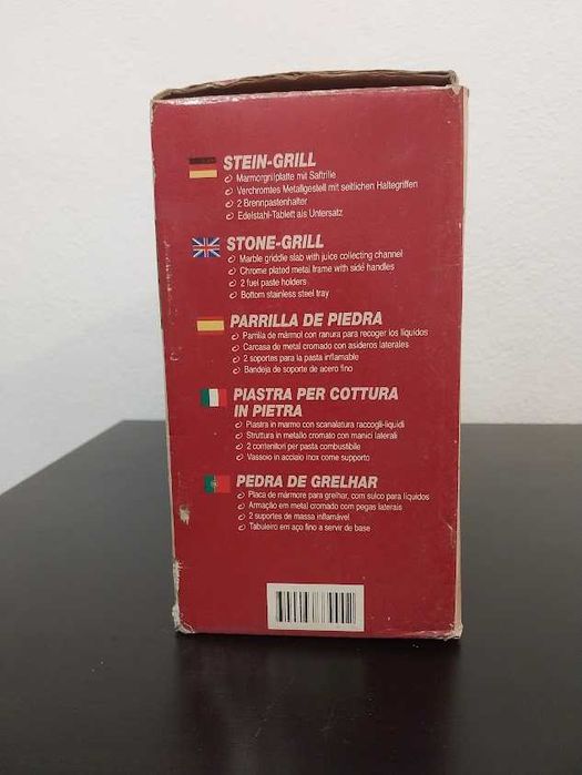 Pedra de grelhar na mesa