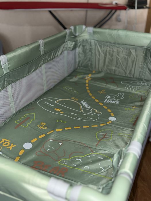 Дитяче ліжечко Carrello Piccolo Plus.