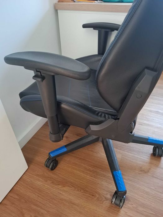 Cadeira de gaming Alpha Zeta