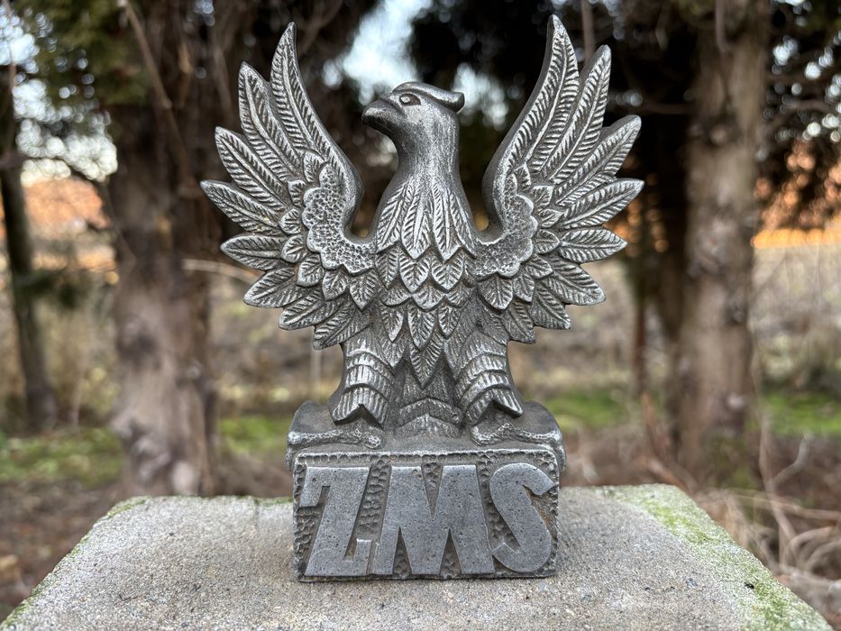 Figurka statuetka ZMS orzeł Prl
