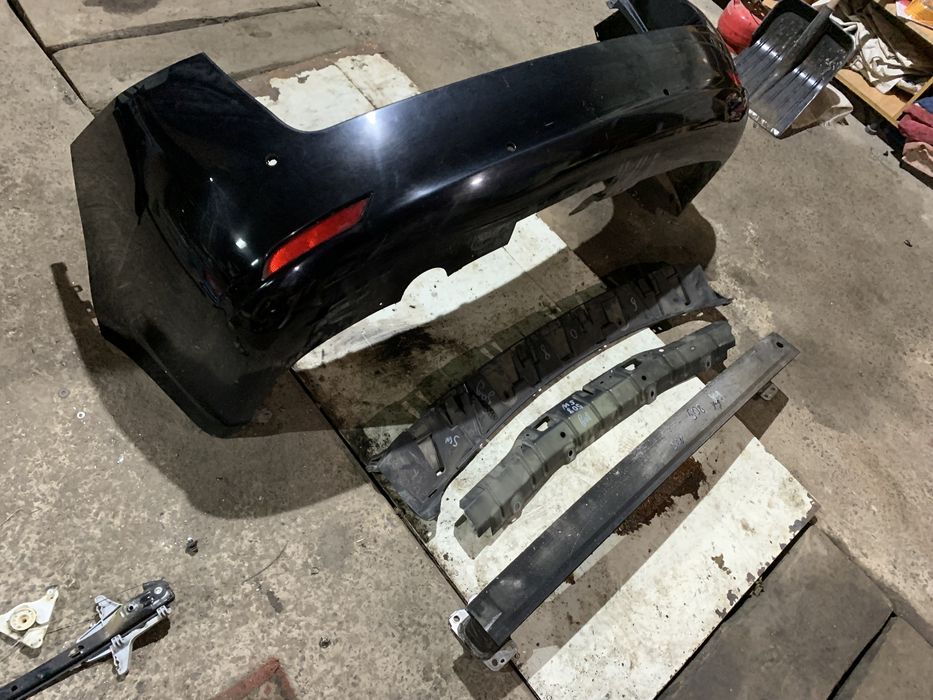 Бампер Peugeot 508 SW Пежо 508 СВ задній бампер оригінал під парктрон.