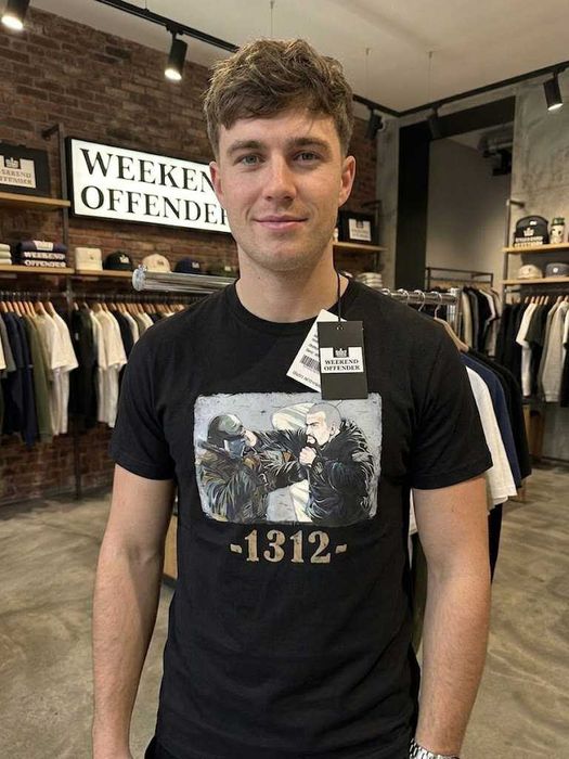 Черная Футболка • WEEKEND OFFENDER • Bissel Graphic • XS-XXL