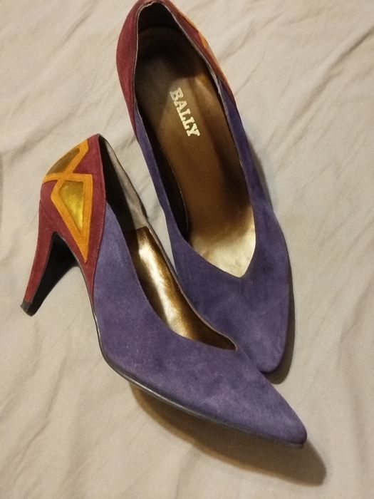 Fioletowe bordowe buty na obcasie Bally