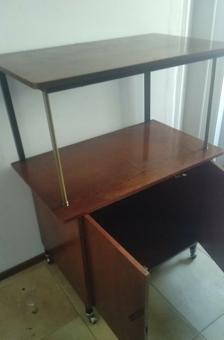 Móvel garrafeira vintage,em bom estado