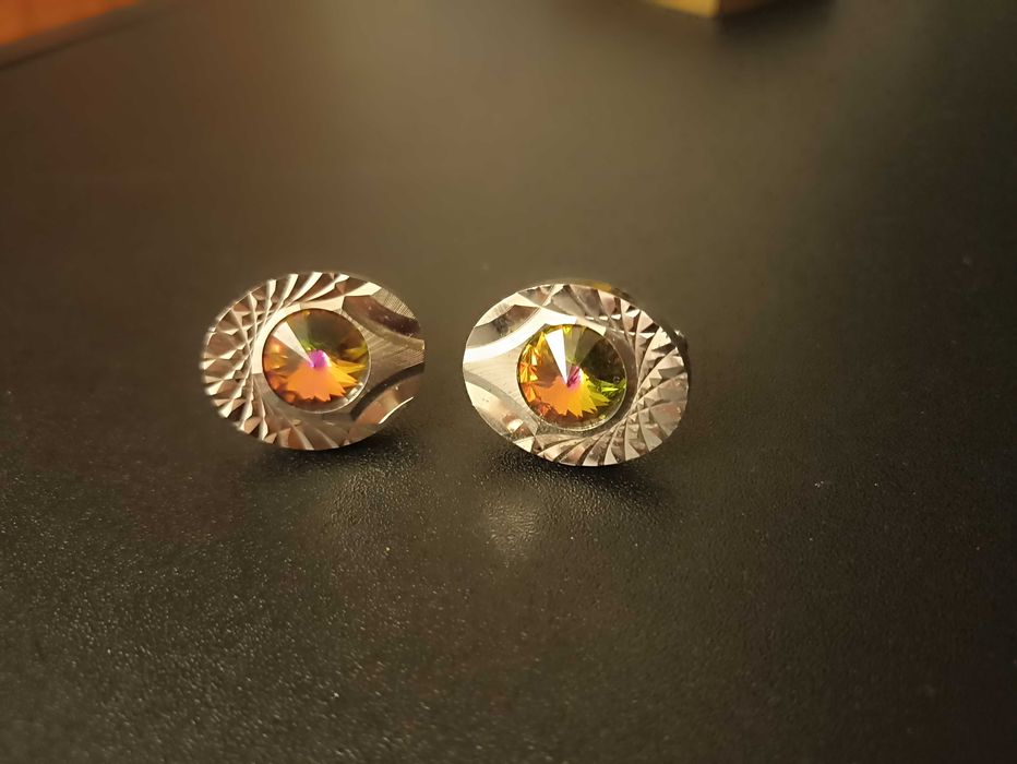 Нові запонки чоловічі з каменем