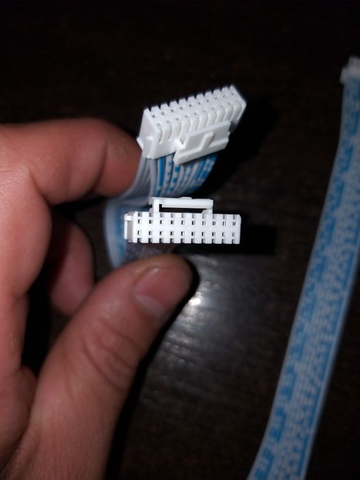Продам шлейфы 20-pin та 18- pin