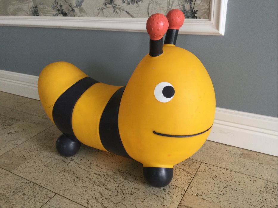 Іграшка-стрибун Бджола Battat