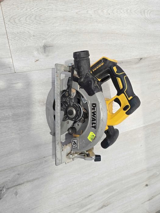 Pilarka Tarczowa DeWalt DCS570 18V XR BRUSHLESS | Body | Działa i Wyłącza Się / Do Naprawy
