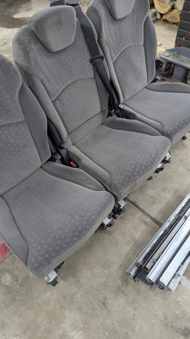 Ряд сидінь для буса