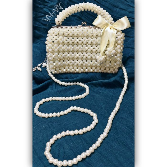 Perełkowa torebka , kopertówka