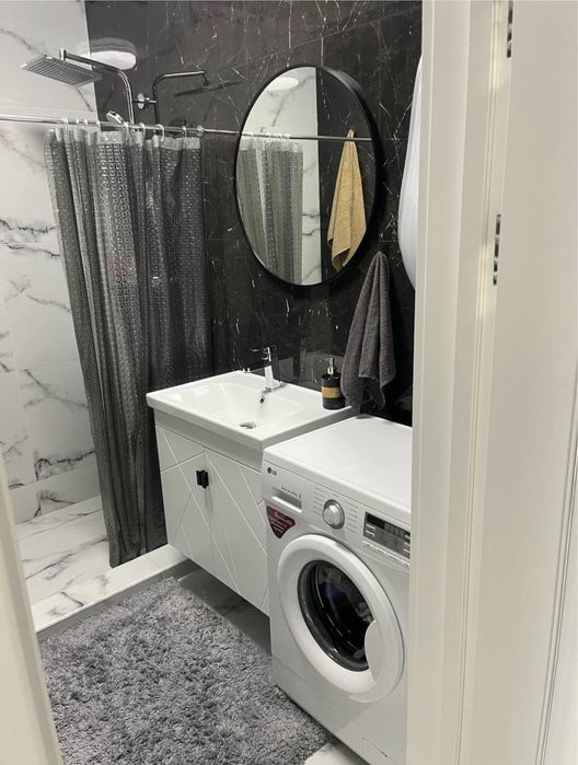 Продається велика  2-х кімнатна квартира з ремонтом. Постанови