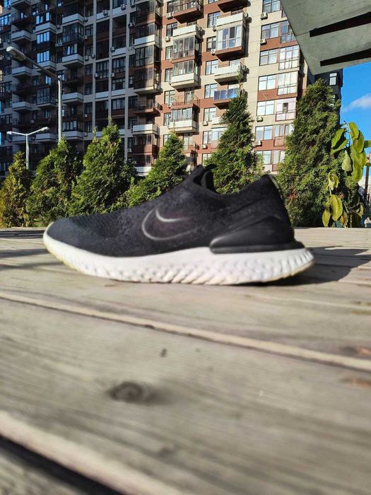 Чоловічі кросівки найк. Кросівки. Кросівки Nike (бігові) Легкі кросівки. Кросівки 44.5р