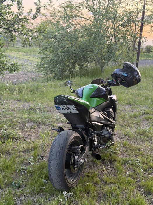 Kawasaki Z800  (z1000  s1000r  yamaha mt 09  mt 10 cb600 , cb 1000 mt 07 z900 m1000r gsx-s gsx-r  suzuki  1000 750 600)