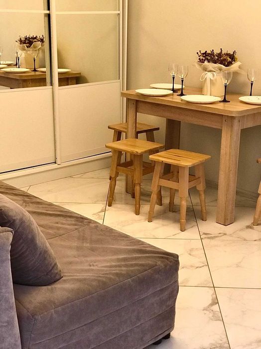 Квартира подобово, посуточно є різні варіанти. Центр.  Власник.