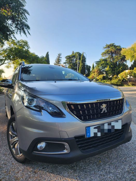 Peugeot 2008 1.2 PureTech Year 2019