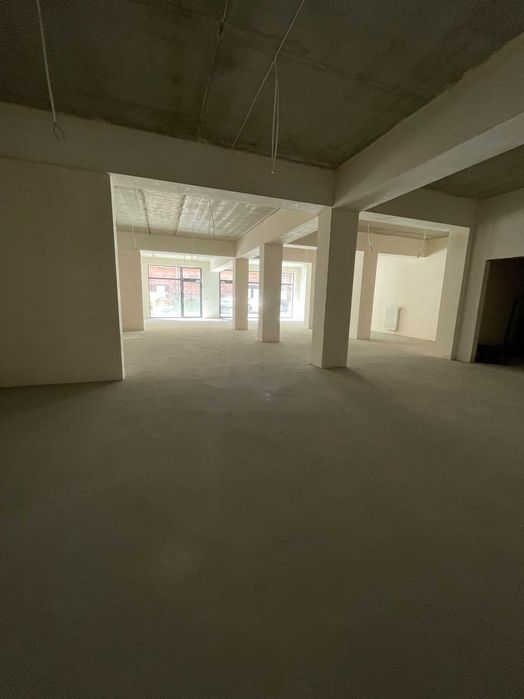 Neogcjuj cenę, duże witryny - biuro,gabinety lekarskie - 195,74 m2