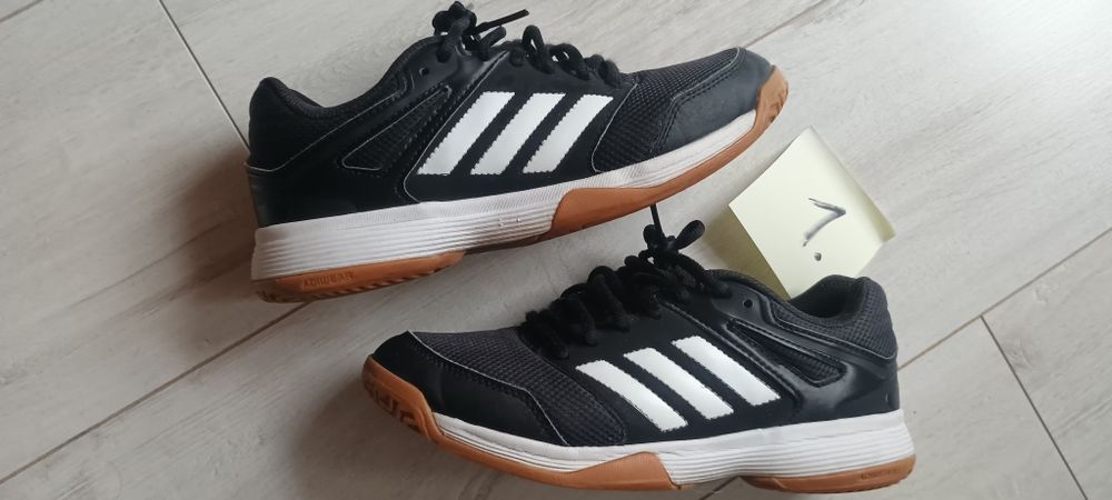 Sprzedam buty Adidas 38