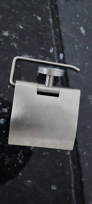 Suporte de parede para rolos de papel higiénico em inox