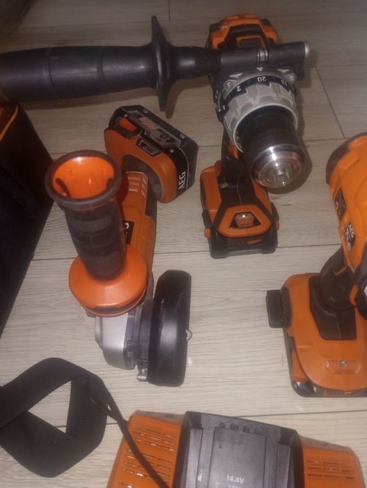 Zestaw narzędzi AEG