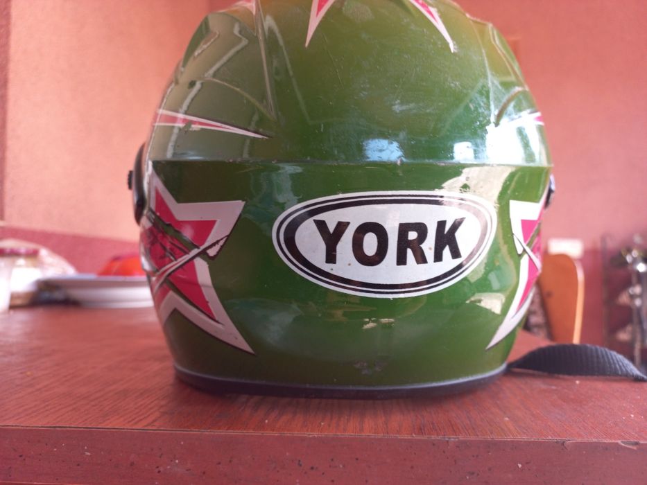 Продам мото шлем