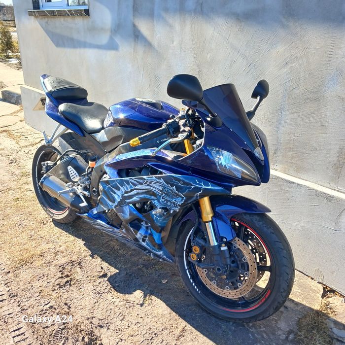 Yamaha YZF R6 600см²