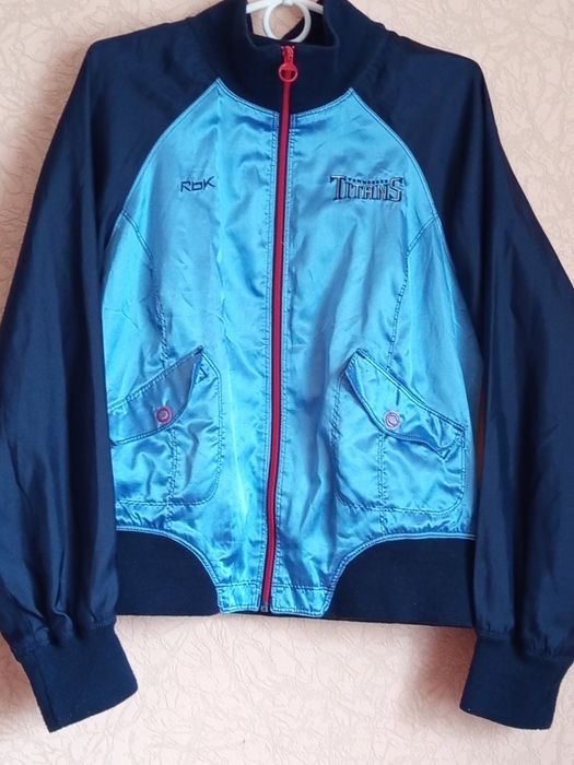Продам куртку- бомбер Reebok Tennesse Titans