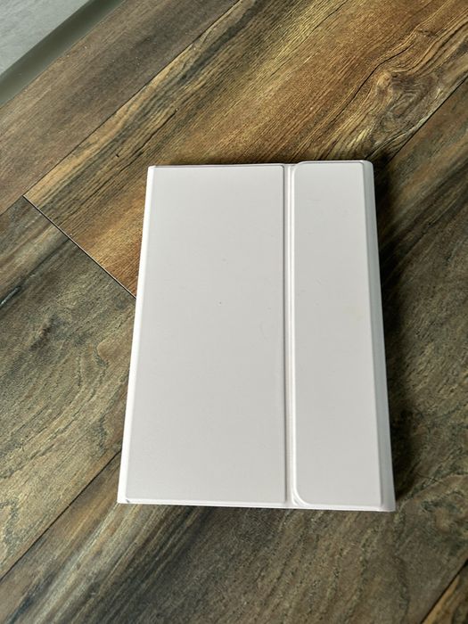 Etui ochronne z klawiaturą do ipada