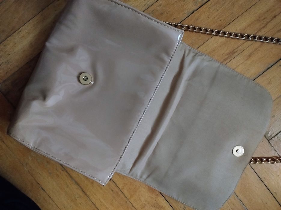 Lakierowana Torebka Mohito