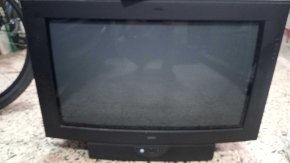 Televisão  LOWE com comando64550854786691120