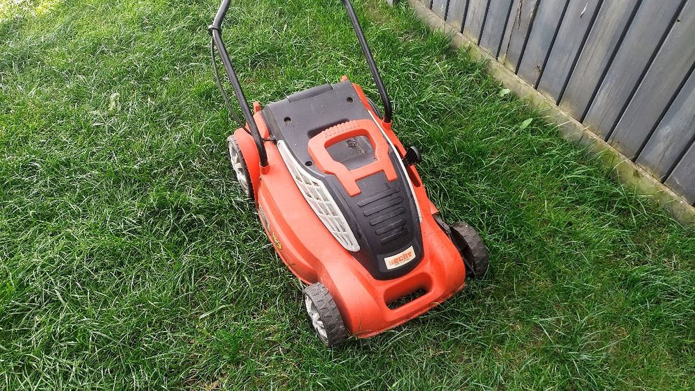 Mocna Kosiarka HECHT 1800W