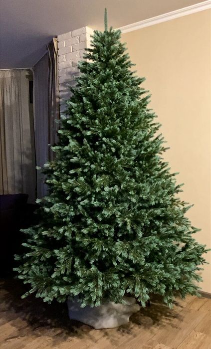 Аляска лита ялинка зелена з блакитними кінчиками Siga group Ёлка литая