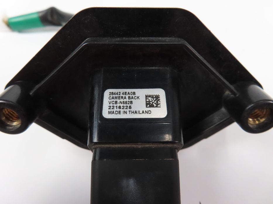 Camara Nissan Qashqai Ii Closed Off-Road Vehicle Ref: 284424Ea0B