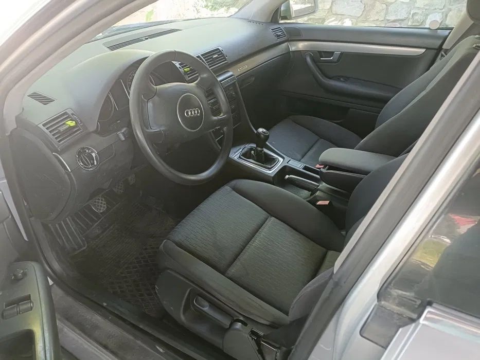 Audi А4B6  2.5D Для військових