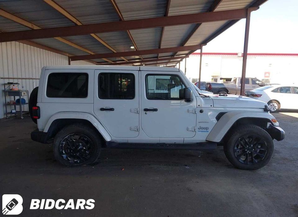 Jeep Wrangler, Unlimited Sahara 4X4 2021 rok 2.0L AWD, części USA.