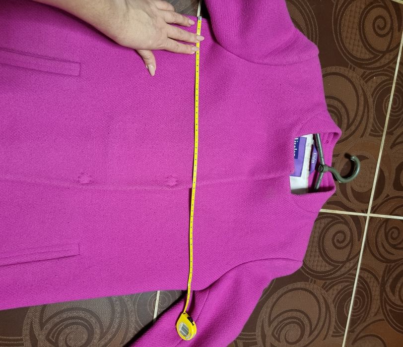 Жіноче пальто (розмір 40)