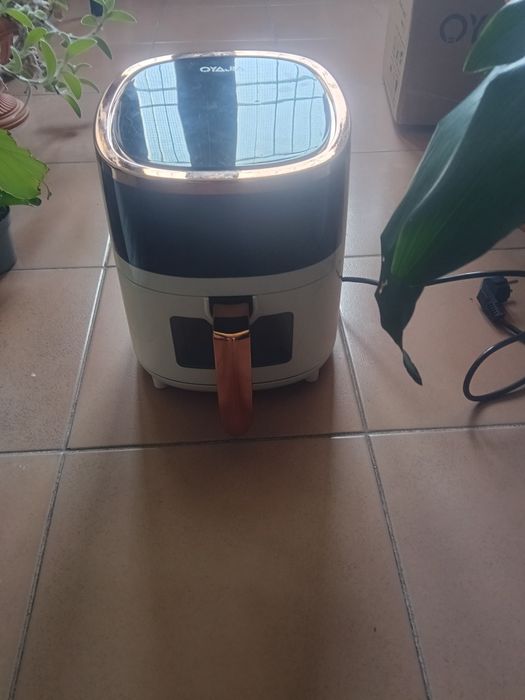 Airfray preta e dourada 5.5 L