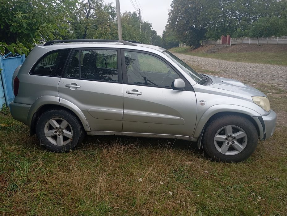 Продам Toyota RAV 4