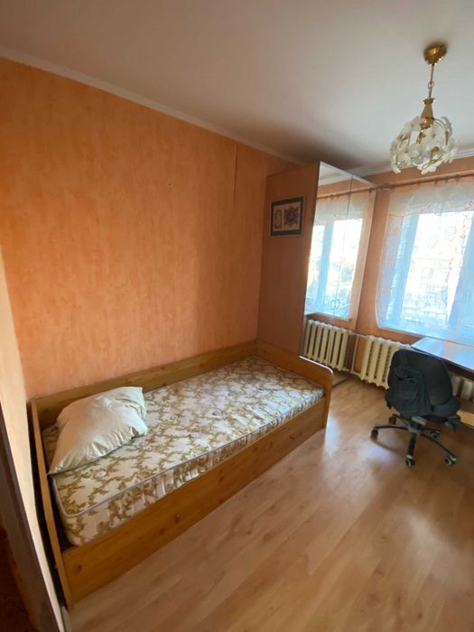 Здам кімнату на Березняках для дівчини/жінки з офісним графіком роботи