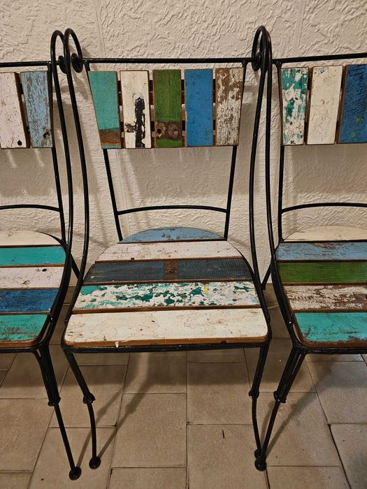 Stół okrągły plus 4 krzesła