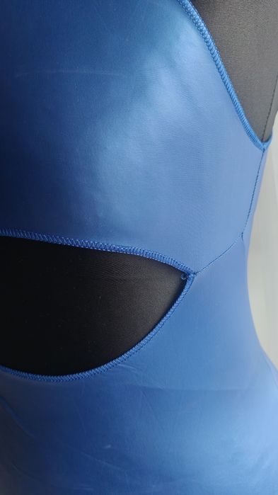 Nowe niebieskie body Tezenis kobaltowyS
