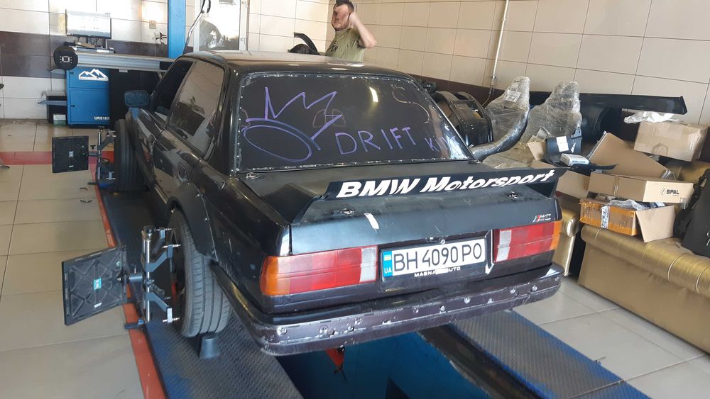 Дрифт корч BMW e30